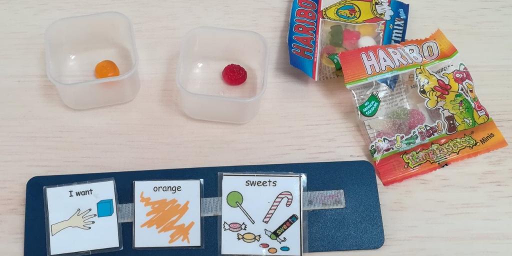 theautismpage's tweet photo. The @OfficialHARIBO sweets in my #blogongoodybag were very helpful for some @PECS_UK requesting and colour /flavour choices.
#speechandlanguage #autismawareness #SLTChat #autism #pictureexchangecommunicationsystem #haribo #sweets #makeitfun https://t.co/Tsgq0cU09u