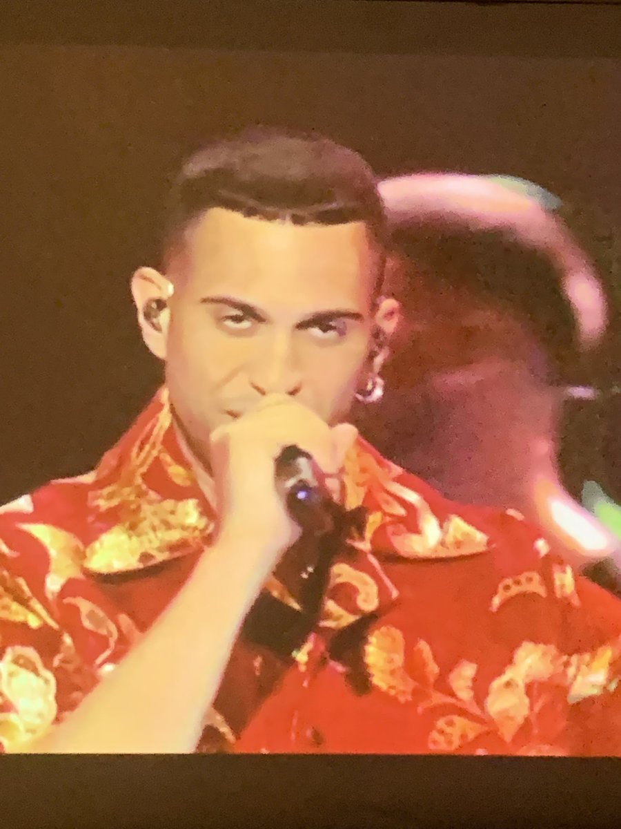 reynolds03's tweet photo. #Eurovision2019, Italy taking their costume inspiration from #GameOfThrones https://t.co/KWB9vkcV6B