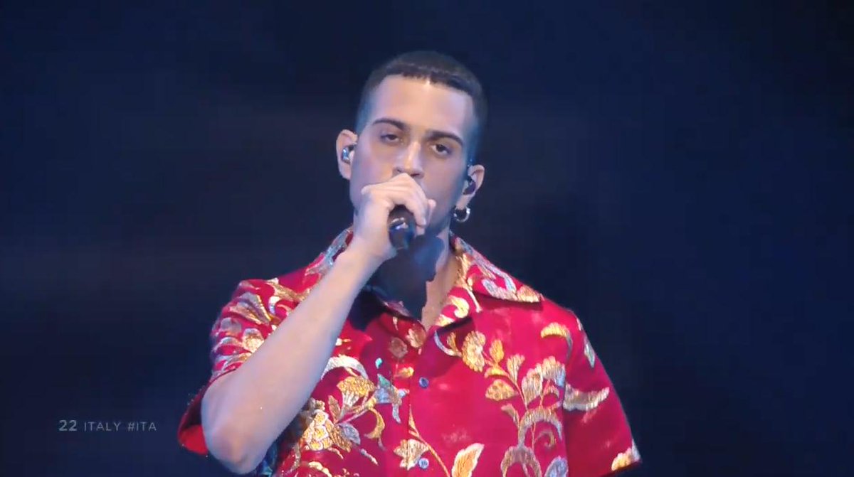 DIRECTO #Eurovision bit.ly/2Wd0zvu Mahmood, representante de Italia, ha recuperado el espíritu de Tiziano Ferro con uno de los temas con más ritmo 'hiphopero' de la noche [y una camisa que ha captado la atención de los tuiteros]