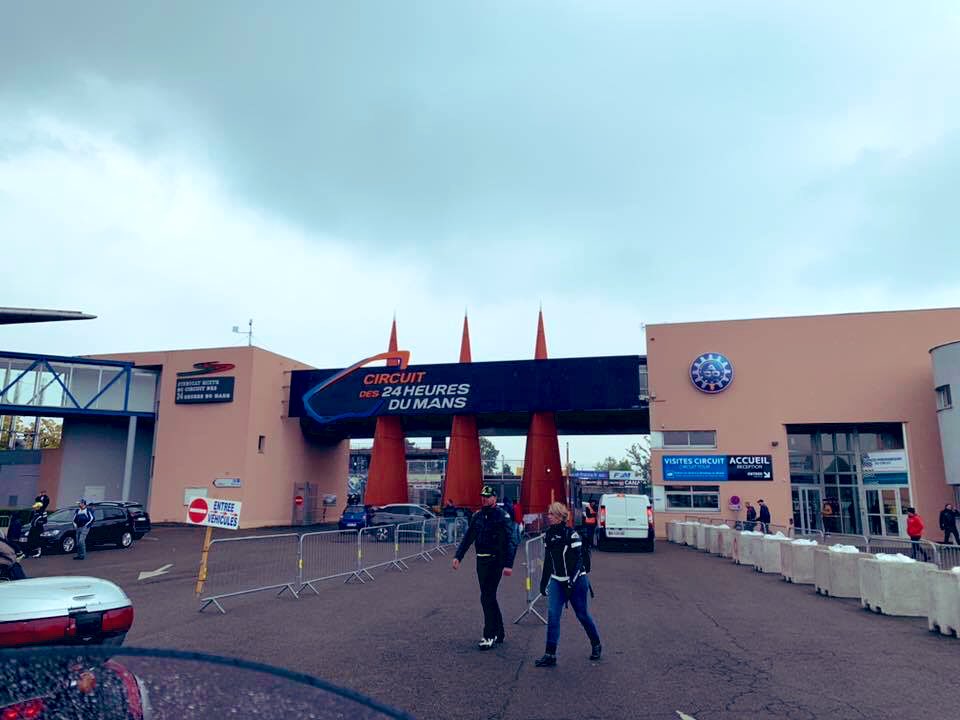 OstermanRobert's tweet photo. Ravi d’avoir été présent au @gpfrancemoto avec @envie2rouler. Merci pour cette opportunité &amp; nouvelle collaboration qui nous permet d'élargir notre offre de #mobilité en proposant des #motos et #scooters à la #location! De très beaux projets à venir #gpfrancemoto #gpmoto https://t.co/03dBvDPjxo
