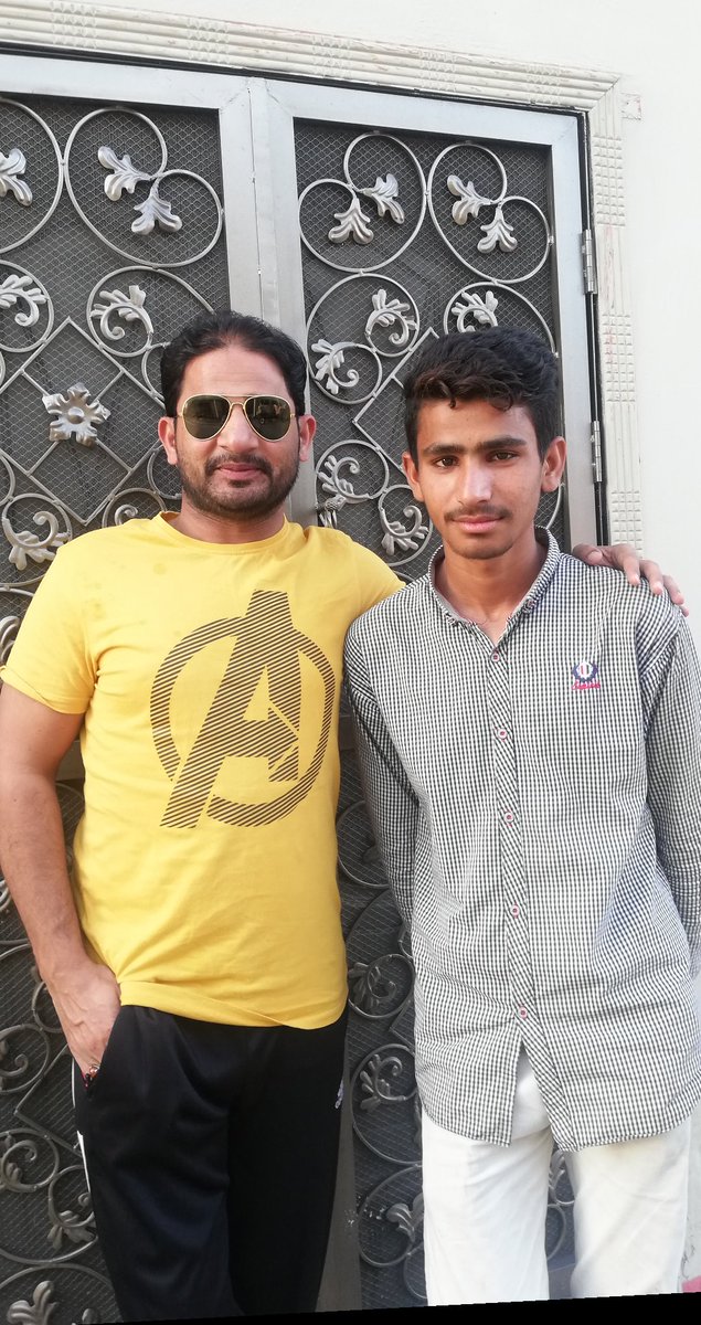 AsifMalik30's tweet image. We at @TheParasEdu will continue supporting underprivileged communities in our best possible capacity. #TeachAChild #ChangeALife