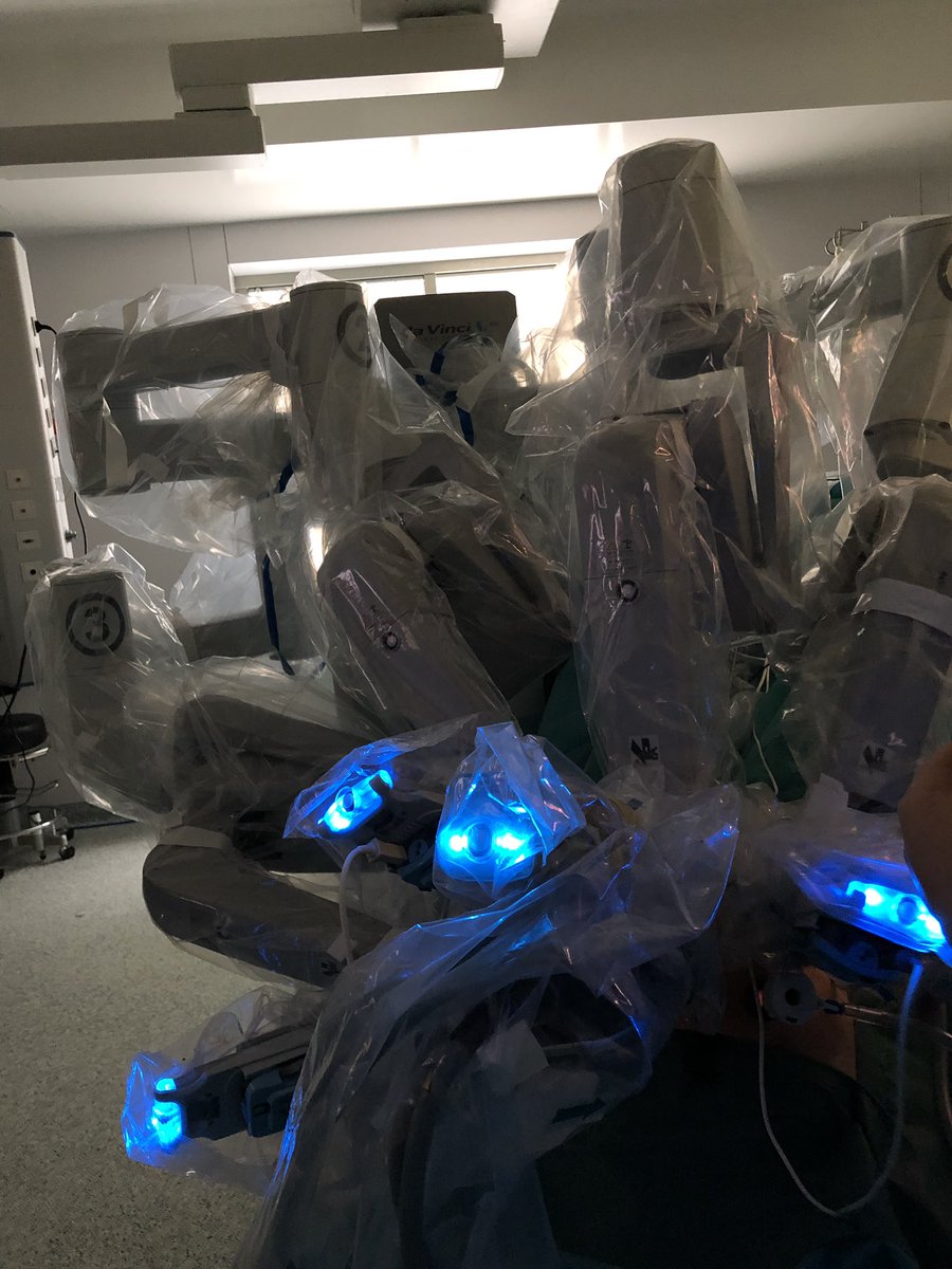 saadfadli's tweet photo. Démarrage de l’activité Robotique au CH de #perpignan. #prostate #innovation #servicepublic #urologie #rein #intuitive #davinci. https://t.co/XqTastDrGz