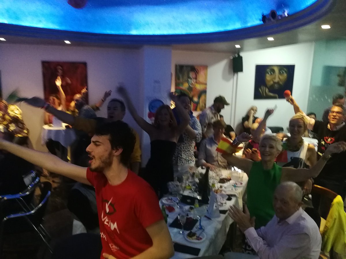 Vibra <a href="/CAFEELNA/">bulevar torremolinos</a> con @mikiot2018 les contamos todo desde #AppOndaJábega #Eurovision
