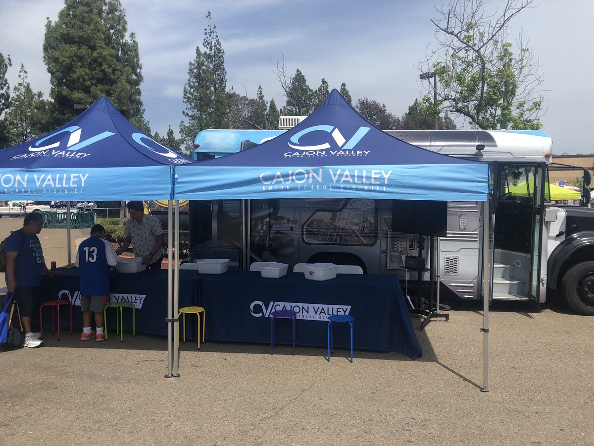 ConnollykLMSV's tweet photo. Stop by America on Main today and say hi! We’ll be here until 7, in the Science Zone! @CajonValleyUSD @CVMaker537 @serban_e @eyekungfu #STEM #cvmaker537 #cvmakerbus https://t.co/yIGy8aNbBR