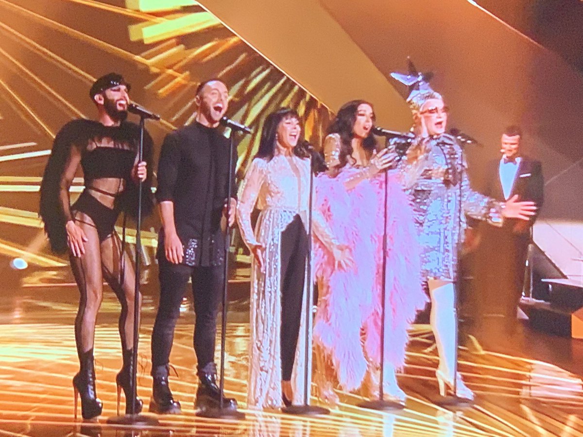 JamesAALongman's tweet photo. Spice Girls reunion shaping up nicely #Eurovision https://t.co/y9BuwqkhUb