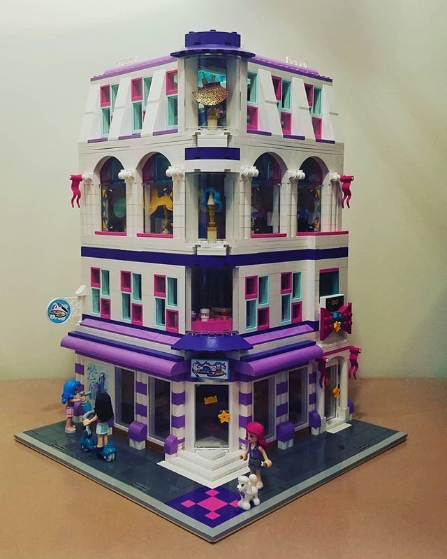 LionsGateModels's tweet photo. Love the purple!
Reposted from @legomylinda - My Art Cafe
#legofriends #LEGO #LEGOarchitecture #Legobuilding #Legohouse #legophotography #legostagram #legos #legoideas #legophoto #lionsgatemodels #legomania #legomoc #instalego #legocity #afol #legotown #… https://t.co/izibtx0LBU https://t.co/nJ16VVRAH7