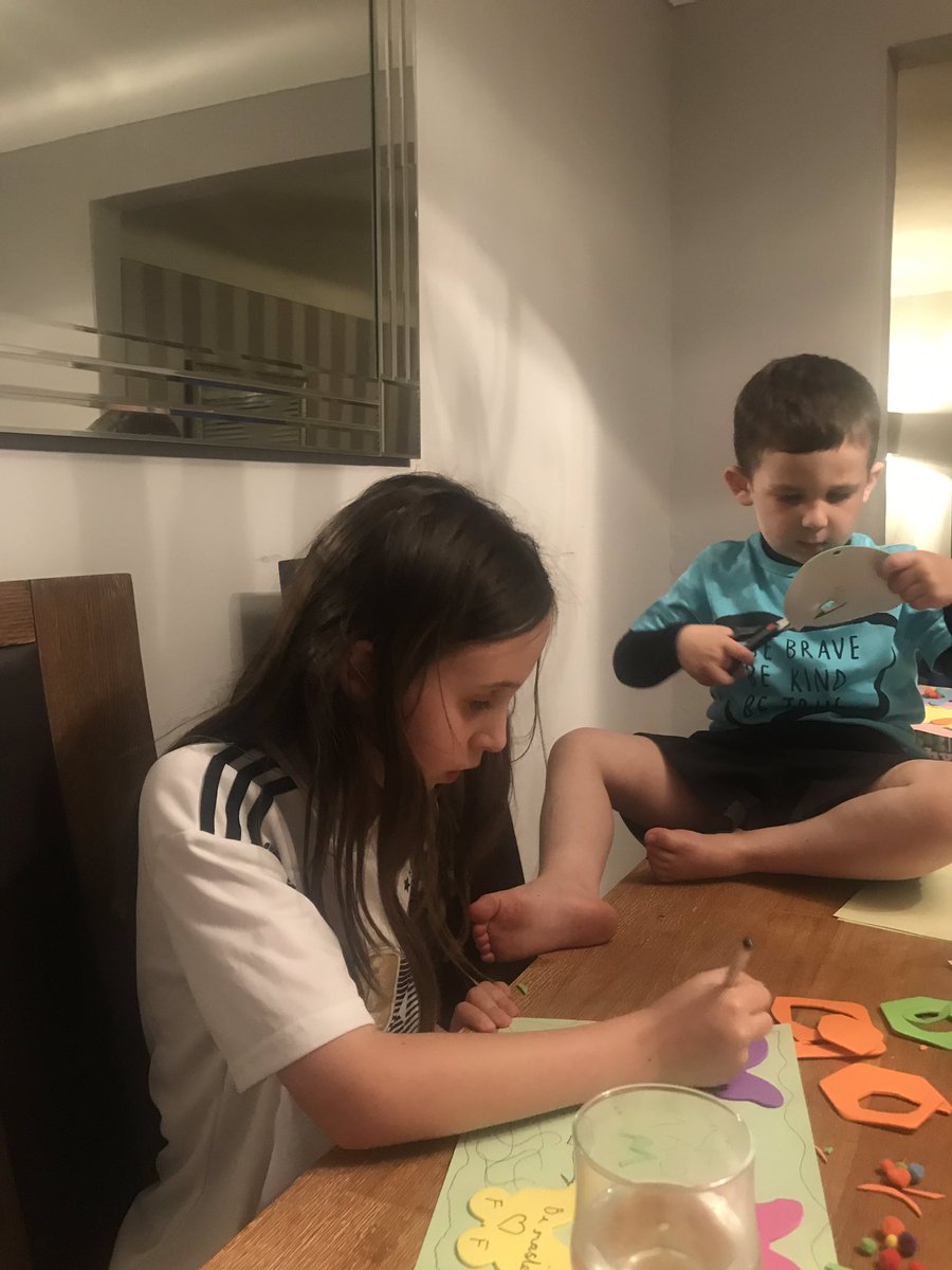 julia2002's tweet photo. Loving how my fab 4 are all so productive this evening! #creativityisimportant #lovelife #lovelearning @jtpmummy @halewoodcofe @tinker_lou https://t.co/k21rsrhYYK