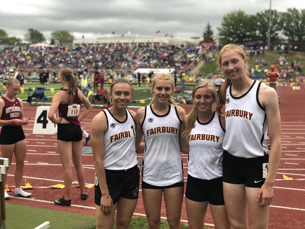 jeffstrackfield's tweet photo. 4 x 4 places 11th, And PRs by 5 seconds! #newlooksamegoal👊🏻 https://t.co/VCq4Tc924s