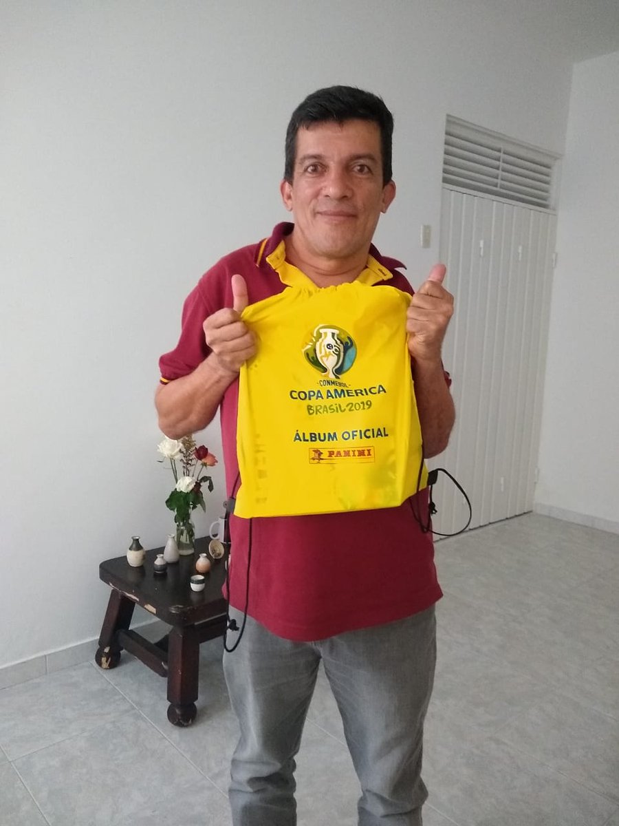 HugoPijao403's tweet photo. Feliz con mi álbum de
@PaniniCol
Gracias a
@CategoriaACol
yo me uno al #challengepanini y #pegatealparche de la #CopaAmérica https://t.co/geWX9wG3Uq