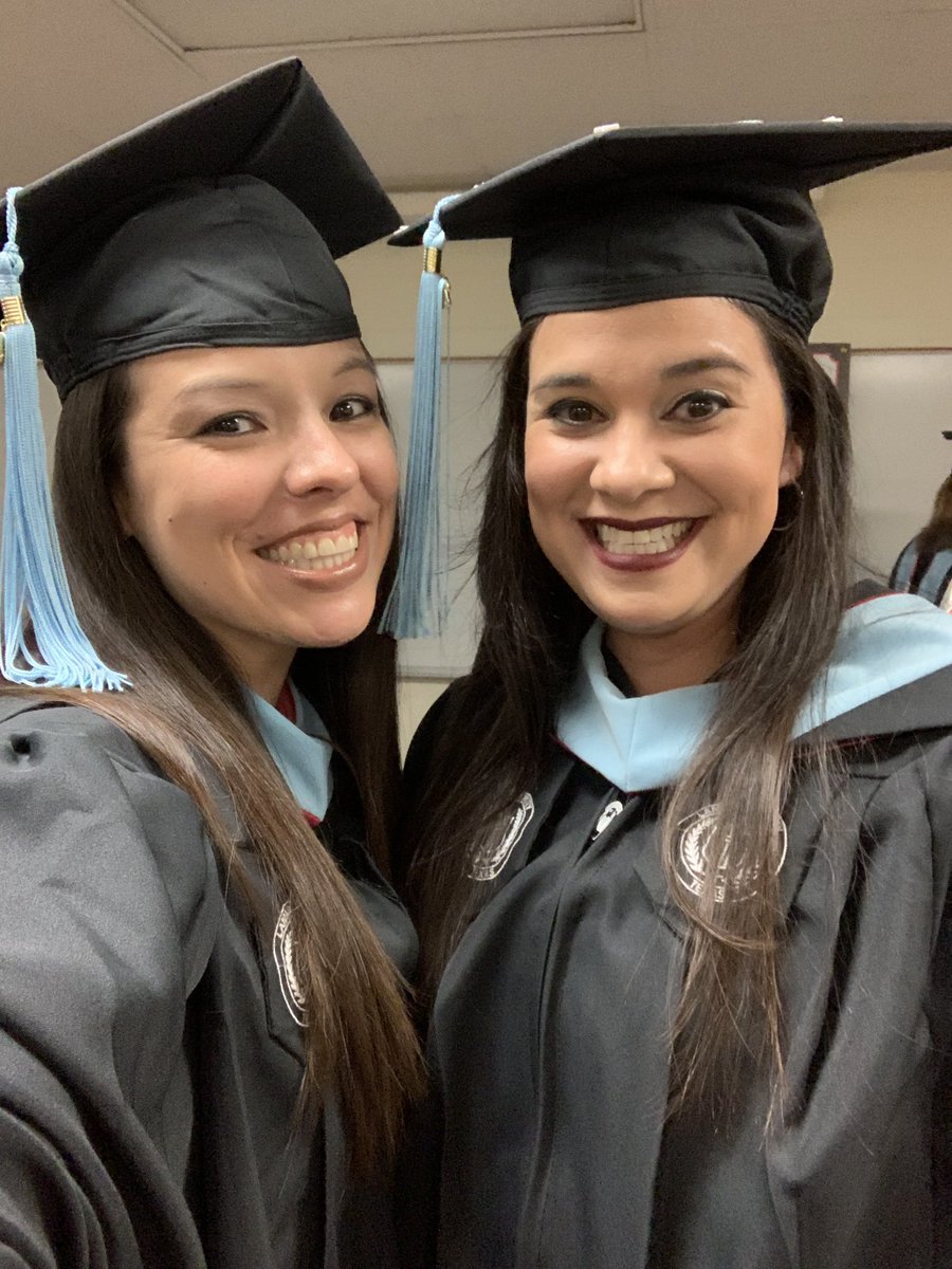 Cebrina33's tweet photo. Valley girls! #LamarUGrad19 https://t.co/C9gL19qypT