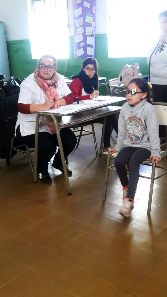 SaludRauch's tweet photo. ▪ #PROSANE 2019
Acompañados por la Asociación de Ayuda al No Vidente y Disminuido Visual realizamos controles de agudeza visual a los niños y niñas de 2º grado de la Escuela Nº 1.
#SaludParaTodos #EnTodasPartes https://t.co/H43cCp70iR