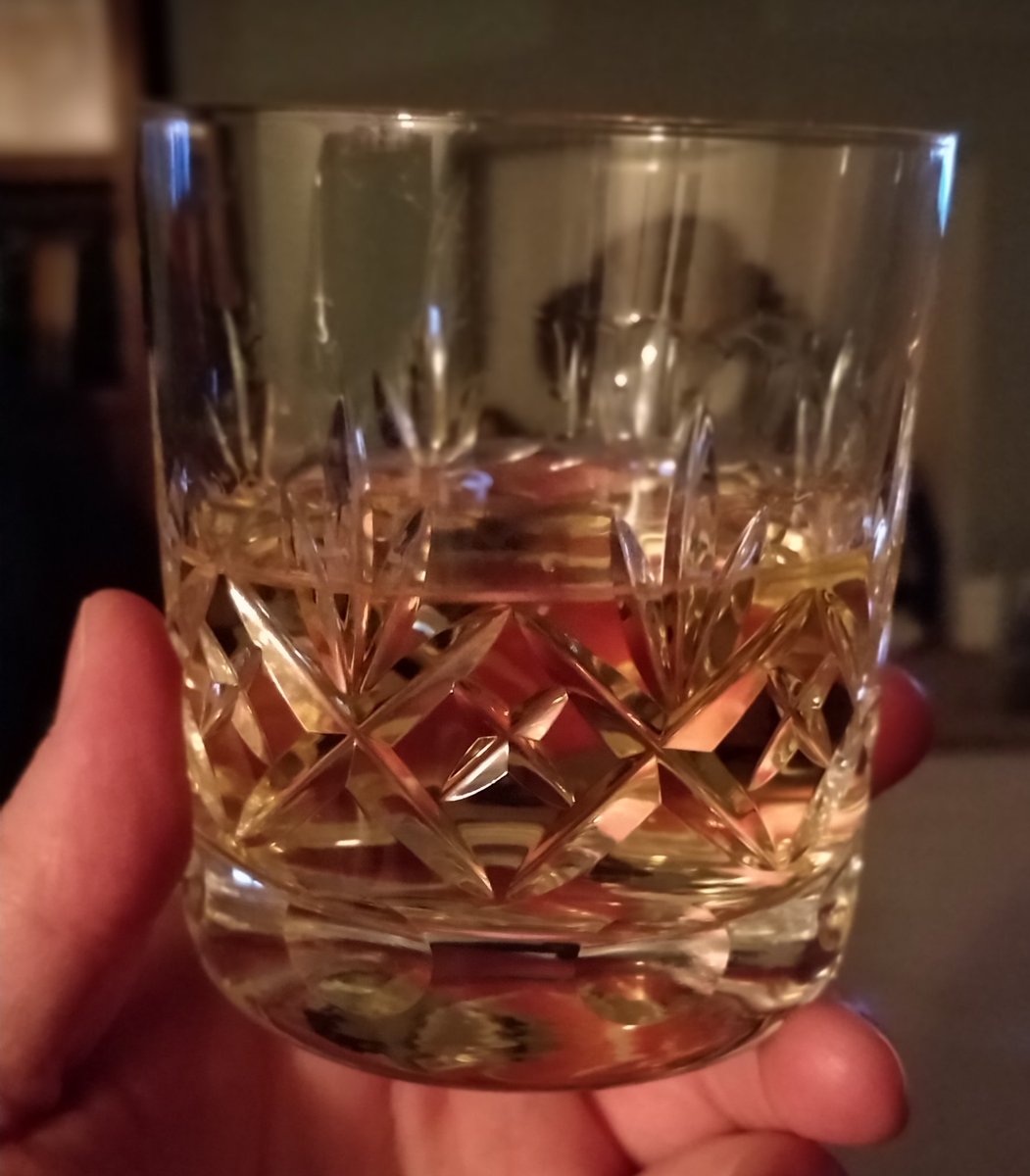 garryhunter's tweet photo. Celebrating @WorldWhiskyDay with the very enjoyable @LochFyneWhisky Living Cask Batch 5 #lifeisgood #properdram #slàinte https://t.co/BEMlBpGGr3