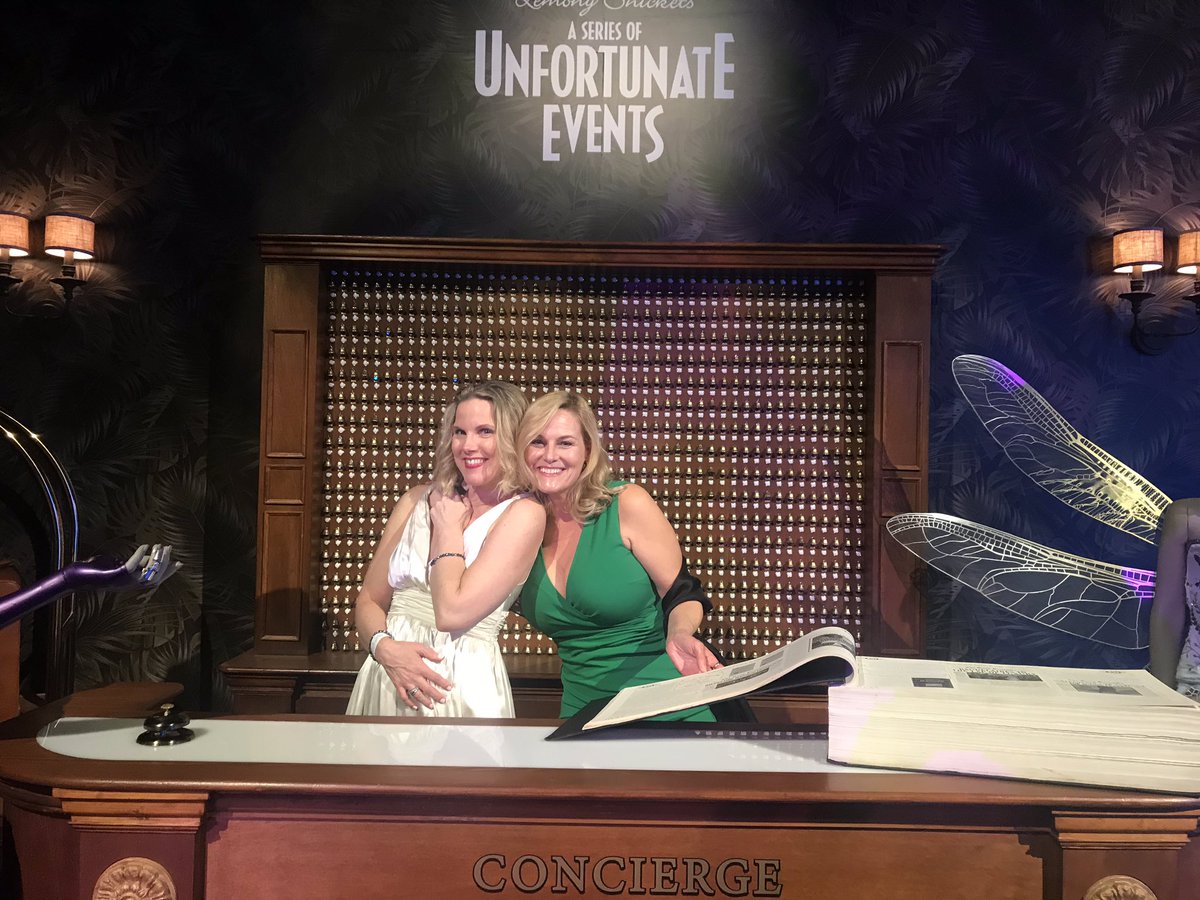 AnnetteACaton's tweet photo. It’s a shame we didn’t have any fun last night @iamjoymahaffey777 #grateful #laughs #laactor #justbeingsilly #actresses #somuchjoy #NetflixProm2019 #NetflixFYSEE #actorshavingfun #lovemyjob https://t.co/jkhmd34VGc