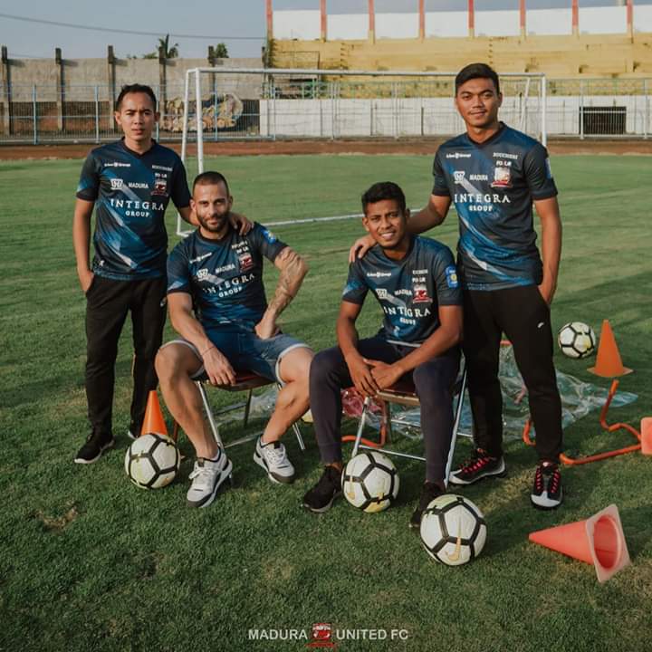 peccotmania_'s tweet photo. Galeri Jersey @MaduraUnitedFC 2019. 

#sacida #madrudji #galerimaduraunited #maduraunited #madurabersatu #saatnyamaduraunitedfc https://t.co/XSi93asIRp