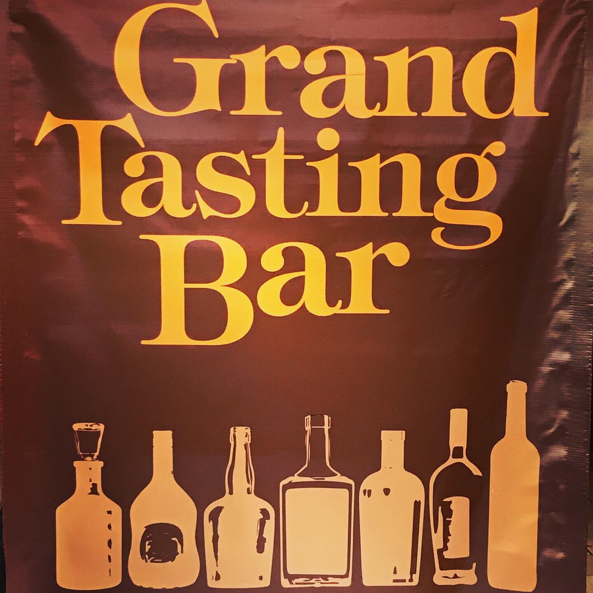 therumtrader's tweet photo. Miami Rum Festival Day #2.  The main hall is beginning to fill and I just sat down for the American Distiller’s seminar. 

#MiamiRumFest #MiamiRumFest2019 #RumRenaissance #MiamiRum #miamifl #RumFest #RumIsFun @miamirumfestival https://t.co/eJjJKcGiPC