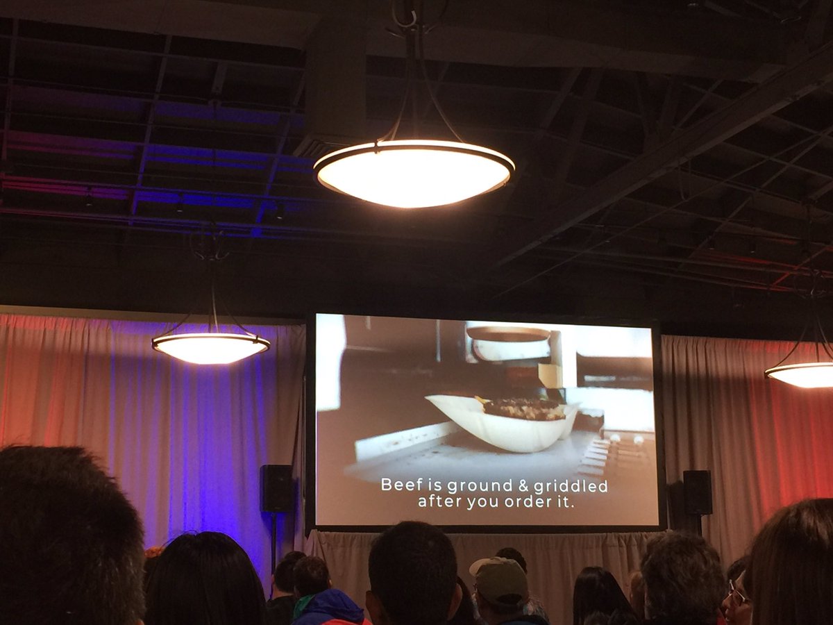 Jeffreycode42's tweet image. Burger restaurant running by robot st San Francisco by @eatatcreator speech @makerfaire