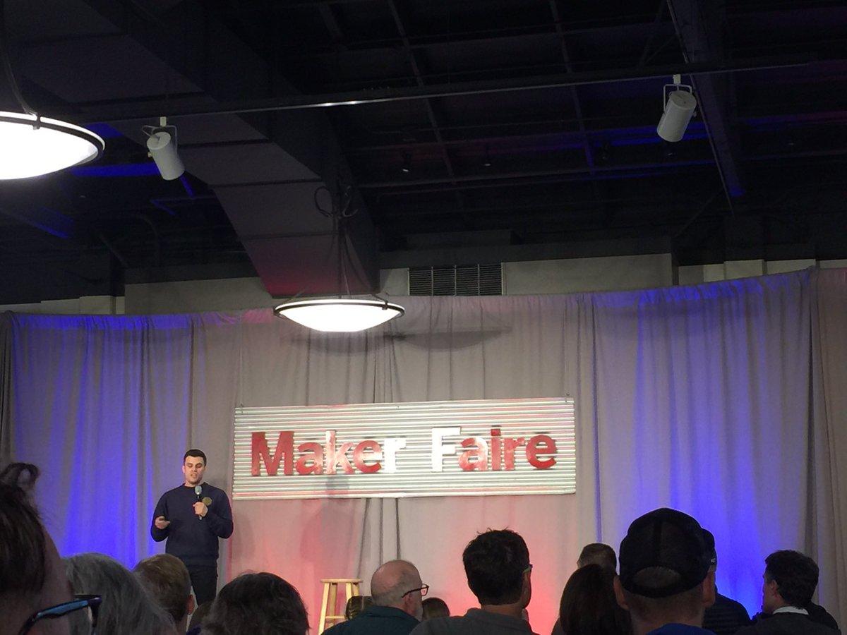 Jeffreycode42's tweet image. Burger restaurant running by robot st San Francisco by @eatatcreator speech @makerfaire