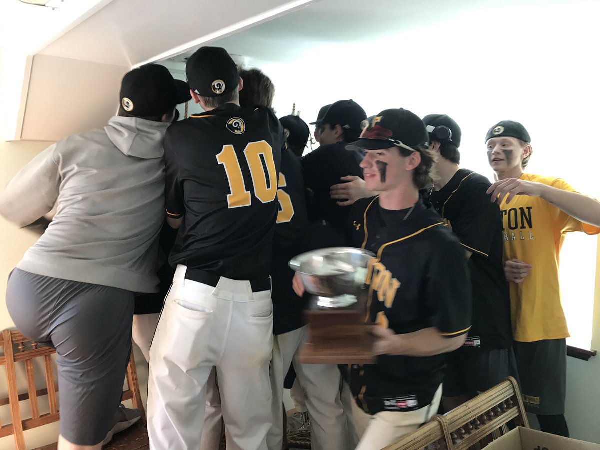 TiltonBaseball's tweet photo. @TiltonBaseball celebrates by heading to DQ...and then ringing the chapel bell!!! https://t.co/TQrbHdPVlo