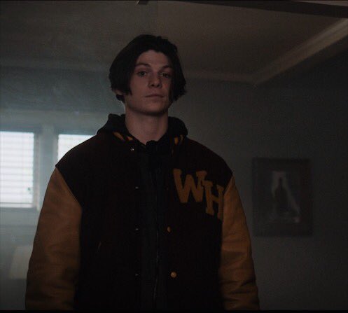 cynthialvaradom's tweet photo. Grizz is the best character in The Society. 🤩

#TheSociety https://t.co/g3cgAoNfdJ