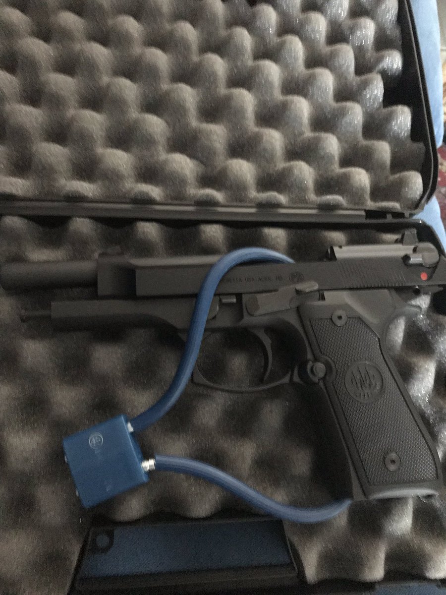 smurfhashtag's tweet photo. even though it’s chambered in 22 lr the m9 is still sexy af ❤️❤️❤️❤️ https://t.co/djEbh6mgqM