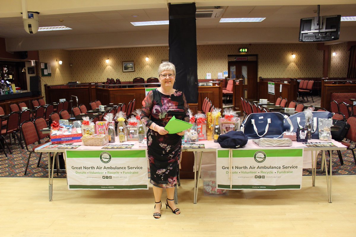 Rebecca_ford38's tweet photo. An amazing night last night to raise money for @GNairambulance so proud  of me mam for organising such a good night 💕 @SueSweeneyComic  was hilarious as ever!💕@Victoria_cakes1 the cake was also amazing💕x https://t.co/d8TOZ4QF0n