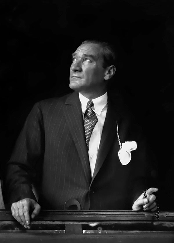 İlelebet İzindeyiz Paşam 🇹🇷
#19Mayıs1919