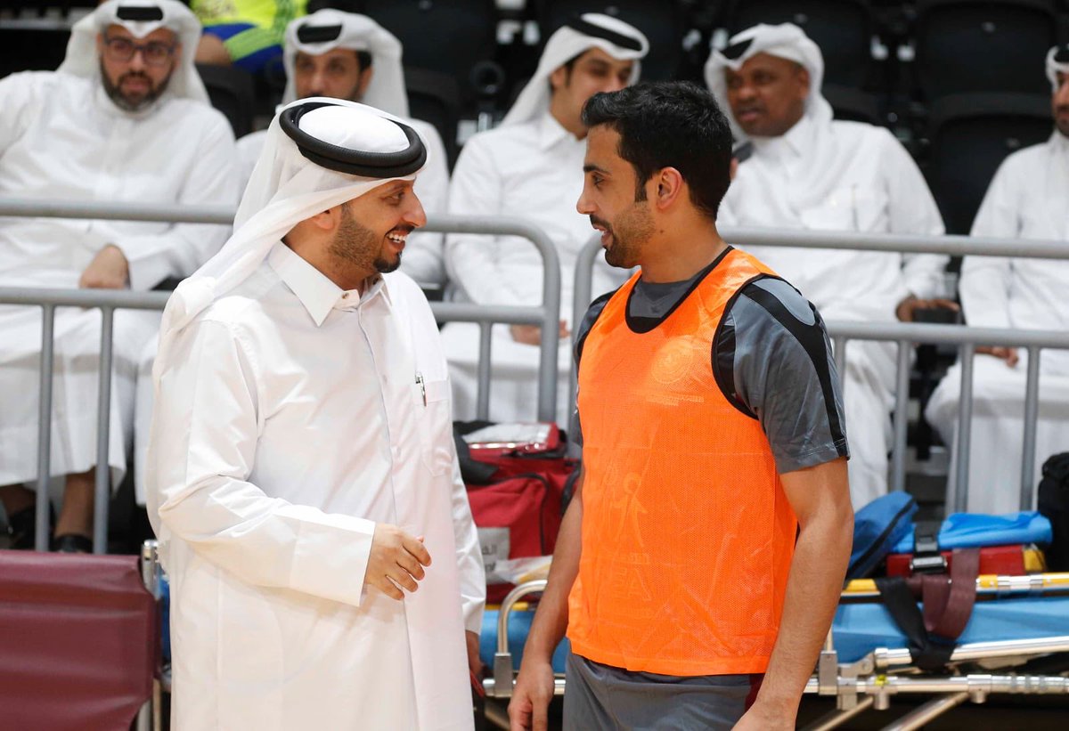 qmcenterqa's tweet photo. لقطات من اليوم الثاني لدوري المركز الإعلامي للشباب لكرة الصالات
#إعلامي_رياضي

@VodafoneQatar @qgadha @MCSQA @qasportsforall @alsharq_portal https://t.co/nqkENdAfod
