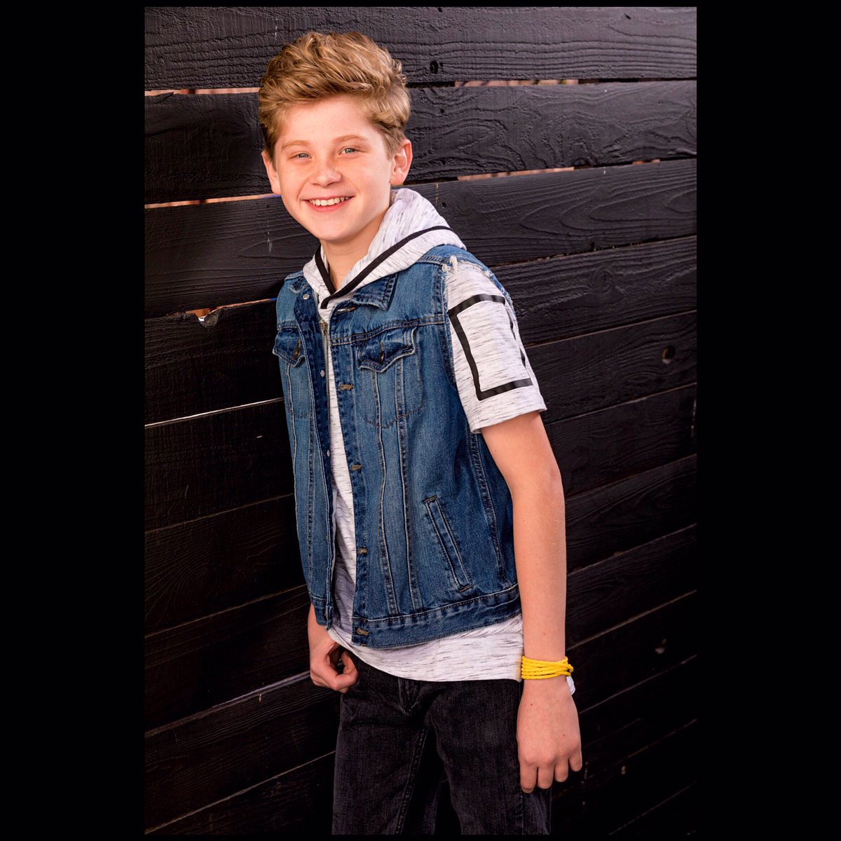 JoshLopez_Q44's tweet photo. You owe it to yourself to become everything youโve ever dreamed of being! #goals #determination #inspiration #photographer #michaelhigginsphotography #mtakids #teenfashion #teenstyle @MTAAgency #mtaslays https://t.co/HMuJq83yvr