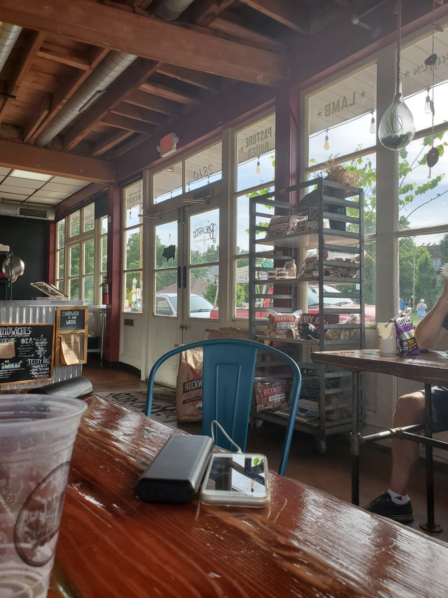 DHa_Milton's tweet photo. Snack (@ Bolyard's Meat &amp; Provisions - @boylardsmeat in Maplewood, MO w/ @souscfo) https://t.co/INwBvLzdQ2 https://t.co/2ZYglgfUrt