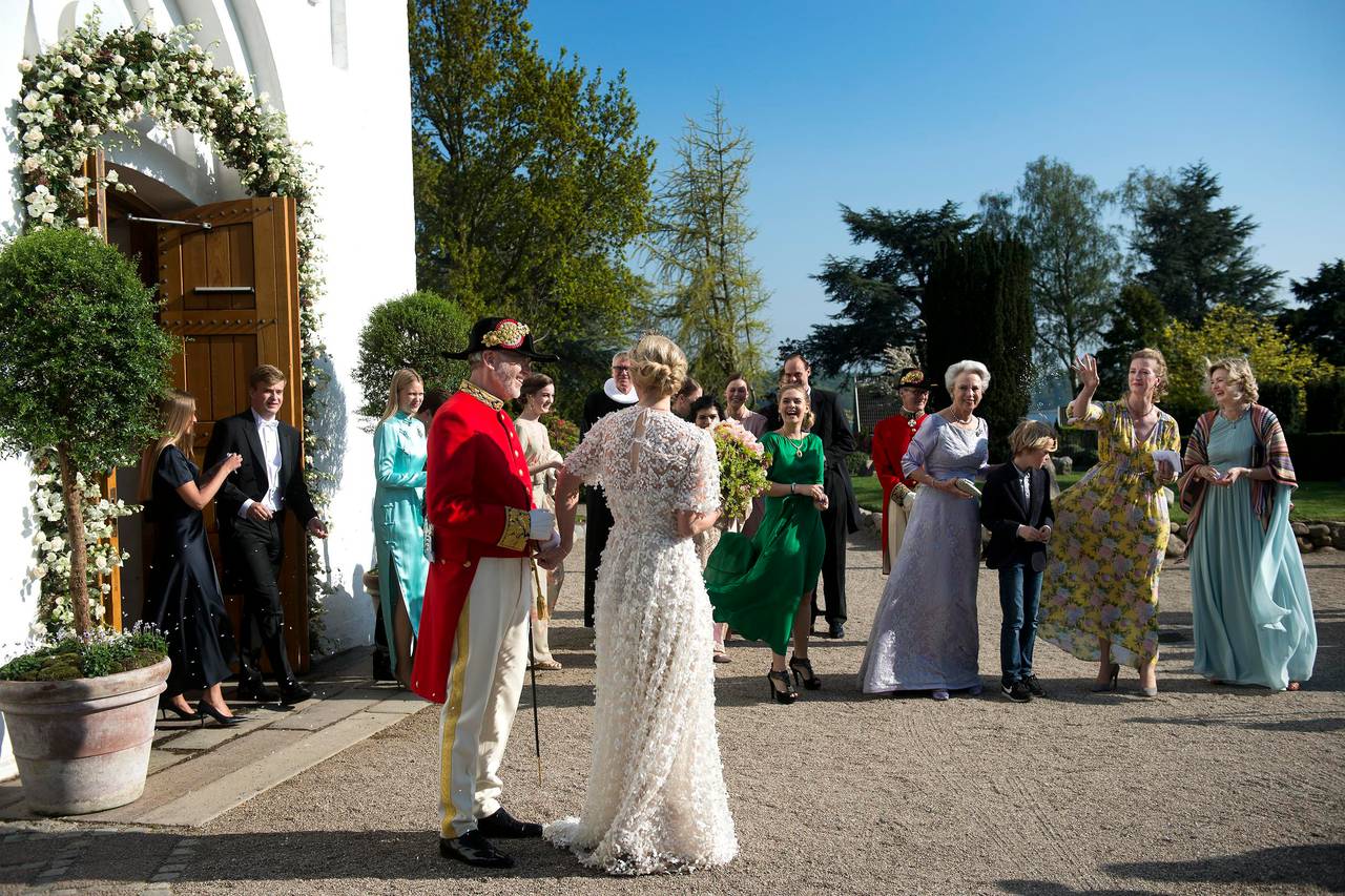 The Royal on Twitter: "Wedding of Princess Alexandra of Sayn-Wittgenstein-Berleburg and Count Michael Ahlefeldt-Laurvig-Bille at Sankt Jørgens Kirke in Svendborgsund! https://t.co/o7nkcEO3ng https://t.co/Gxs4CZiZEa" / Twitter