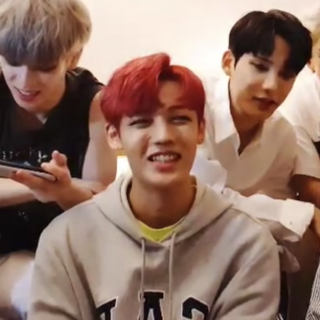 yoochan_pics's tweet photo. Look at this cutie and all the faces he’s pulling XD https://t.co/yIuv0xfivX