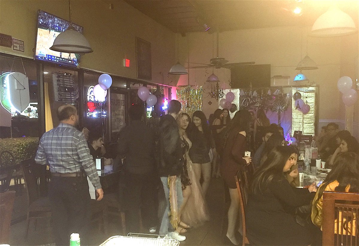 BellasPlace4's tweet photo. Private Parties &amp; Event Rental Space!
Avail Sat &amp; Sun 6pm - 9pm w/advanced
reservation; 53 people capacity. Sport Bar &amp; patio
always open to public. Wine connoisseurs 7 days. 
Bring your wine for a fee.
#wineconnsoisseurs #finewine #privateevents 
#privateparties #rentalhall https://t.co/LlJGkIUFJq