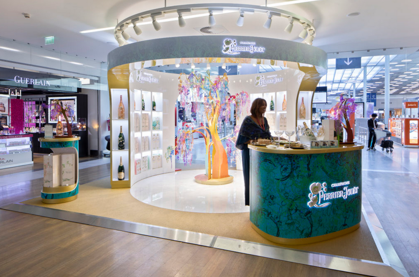 VinPoesie's tweet photo. Flying via the Paris Charles de Gaulle Airport ? Check out the stunning @perrierjouet champagne pop-up  https://t.co/DNxkbByjAG via @MoodieDavitt https://t.co/DCfGpNEulB