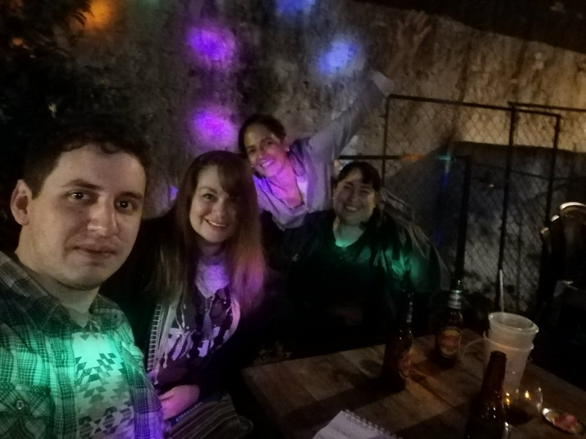 monilaneri's tweet photo. Primera reunión de organización en #Literaity. Festival de Poesía de Asunción #OmbligoLírico 2019, 2da Edición. Aquí, entre luces y sombras, soñando juntos. Así es más fácil y divertido. https://t.co/V6xoWyxG67