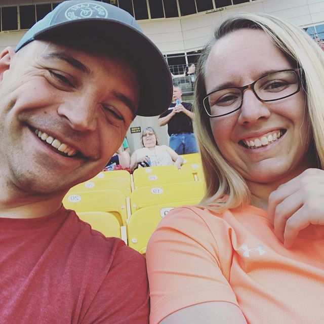 justinjoyner's tweet photo. Good photos are hard. #letsgo #garthinpittsburgh #datenight https://t.co/LoxQXYf1eO https://t.co/2g7xcxETix