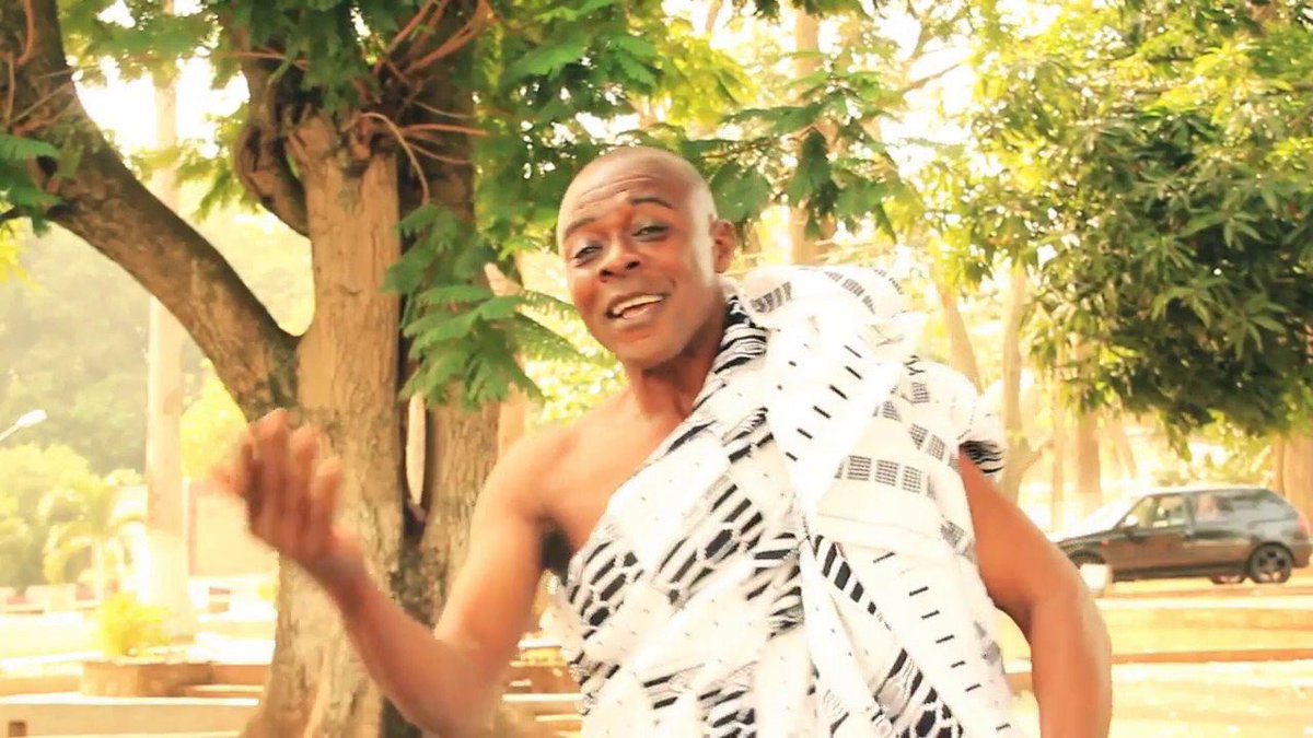 Salphi_gh's tweet photo. Professor Kofi - Lifetime achievement winner #GetCloseUp #BreakBarrier #VGMA2019 #VGMA20 https://t.co/VX2dHc0ZAB