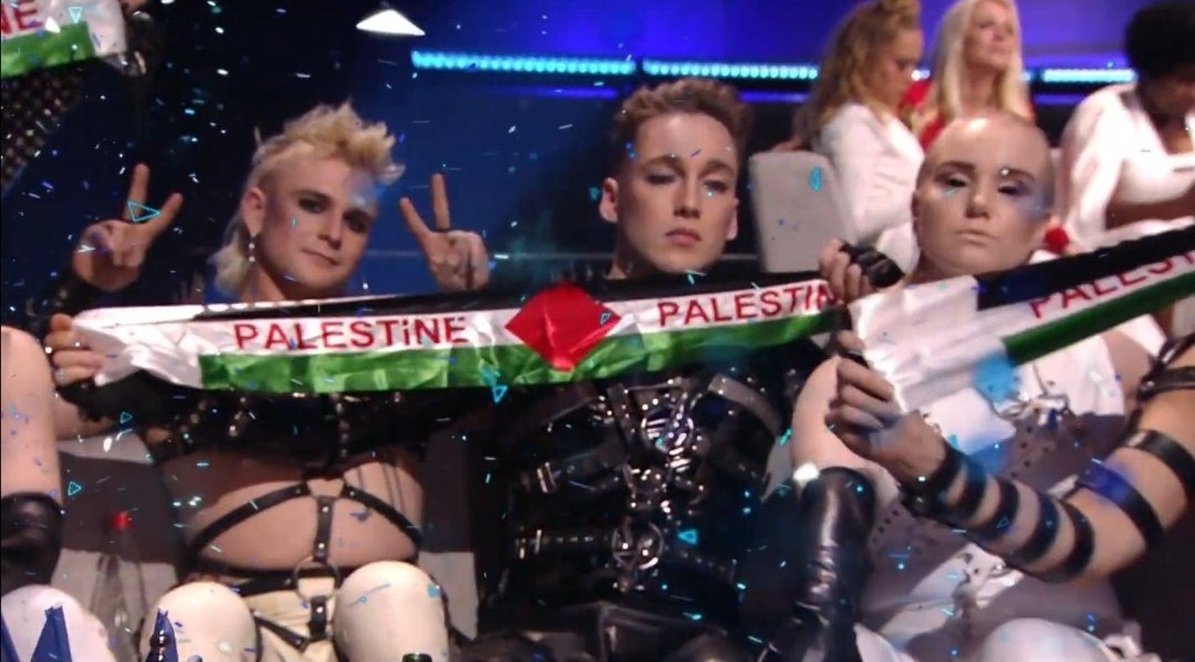 Gaybriele_'s tweet photo. Vincitori morali #eurovision https://t.co/KNWwHu0xSo