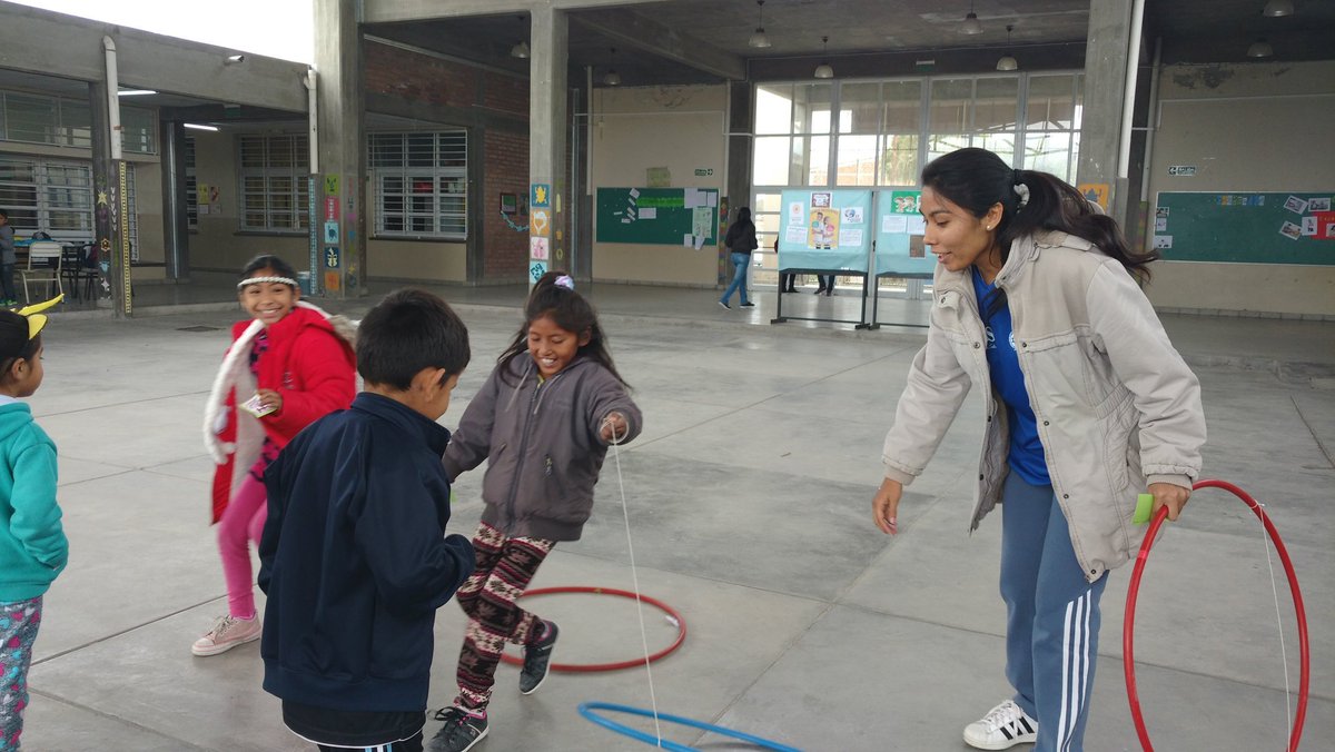 IvanaGareca2's tweet photo. #HOY EA Sosa y Narz 
Trabajando con los niños/as a través de dinámicas lúdicas: el aro de las emociones..toca y emocionate #CPPSpresente 
@fguillesaavedra @patriciapinasco @rubem_dario29 @FanjulGabriel @danilisanti @larubita70 @MartaMariaMerlo @aniberruezo https://t.co/XDjDhNN9rL