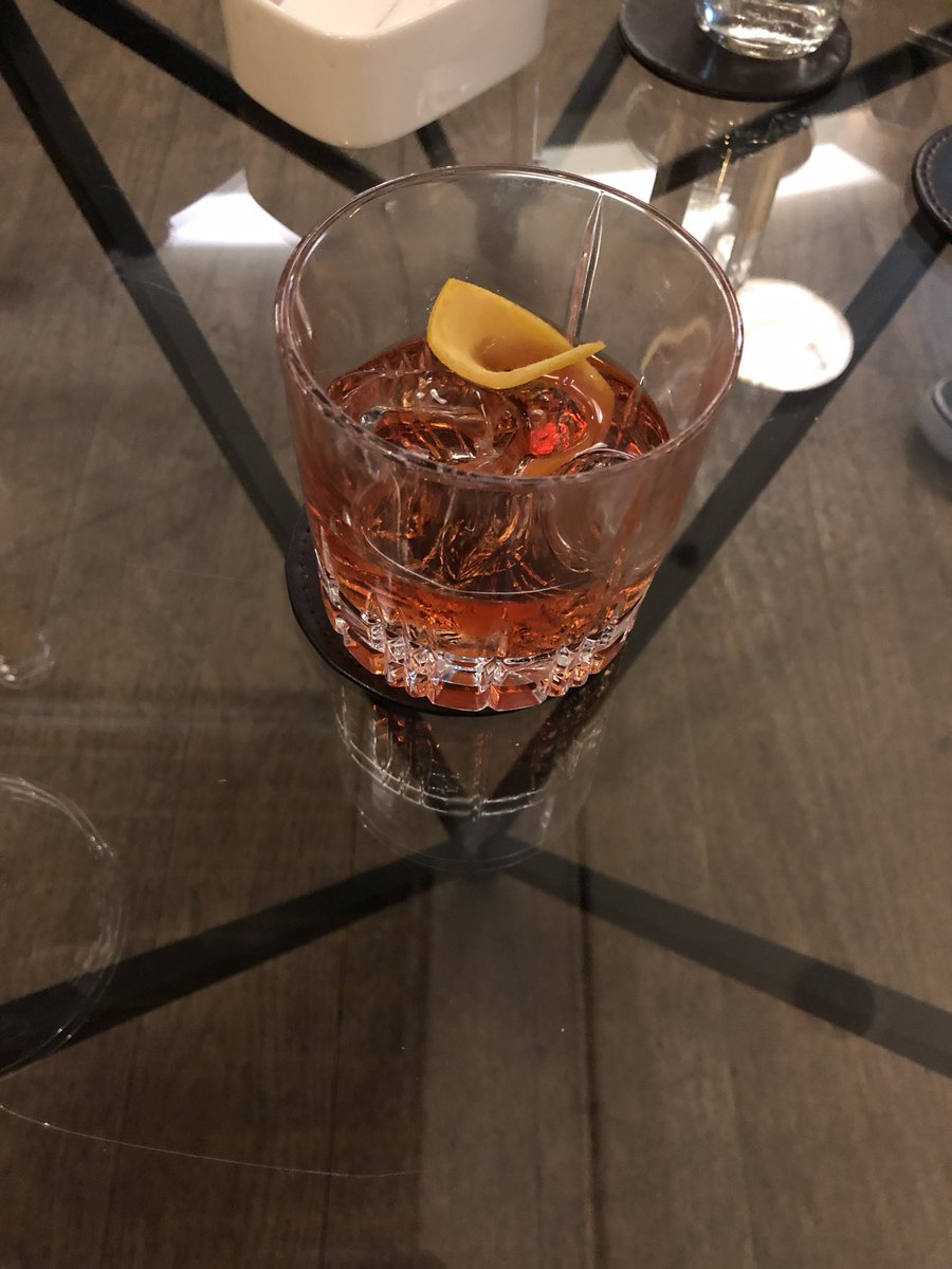 #cocktails #Portugal #campari #gin #Negroni <a href="/DiscoverWaWine/">𝗗𝗶𝘀𝗰𝗼𝘃𝗲𝗿 𝗪𝗔 𝗪𝗶𝗻𝗲</a>