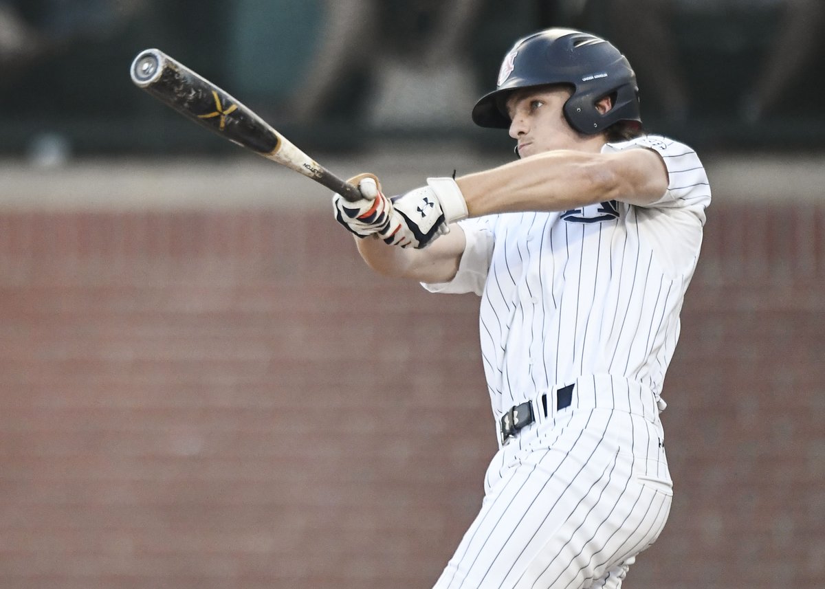 AUSportsNetwork's tweet photo. Postgame audio after the dramatic @AuburnBaseball win at LSU on the @AUSportsNetwork with @VoiceofAUTigers @aburcham04 @3strikes_AU @Will_Holland2 @Ryan_Watson_19 @Brooks14Fuller @matt_scheffler  https://t.co/lVD5G5zklb

Photo Credit:  @catwoffordphoto /@AuburnTigers https://t.co/n3poZmstTP