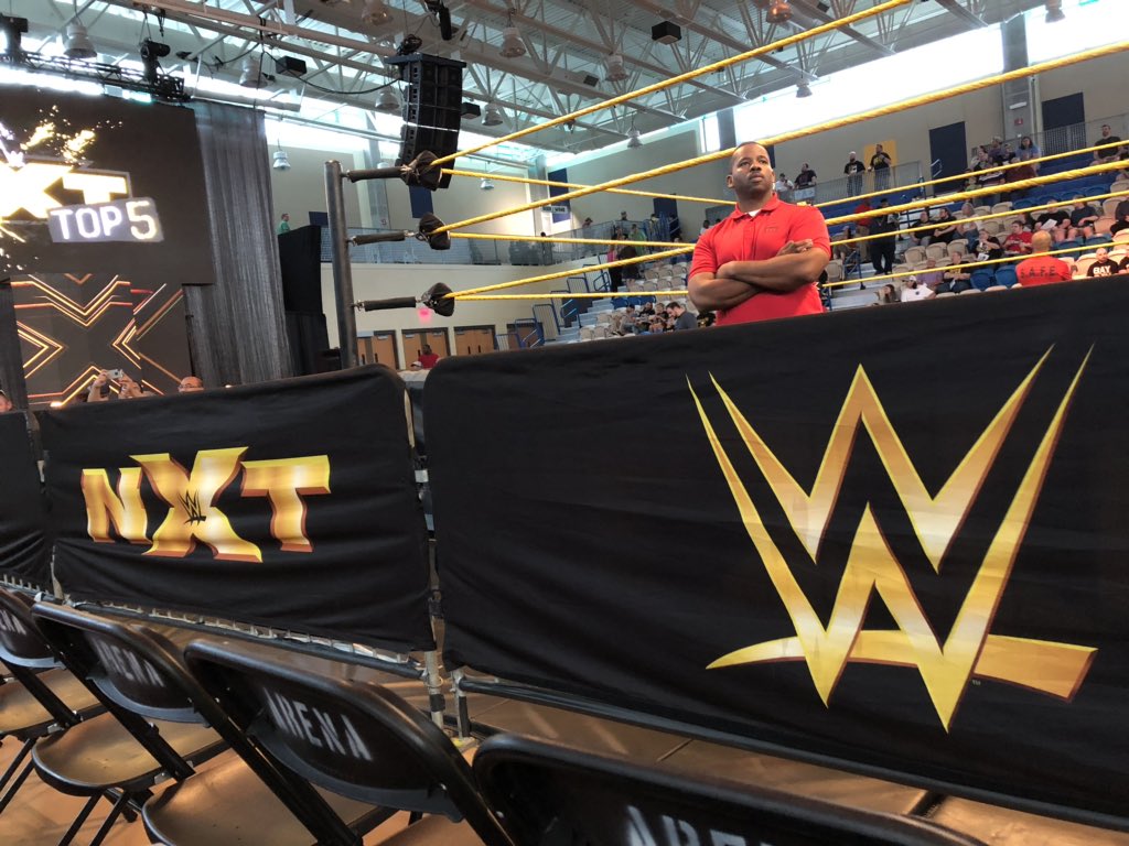 lilwolp's tweet image. So ready Bay Bay! @AdamColePro #nxtbelair #secondrow #cameraside #sittingwithyourcuz