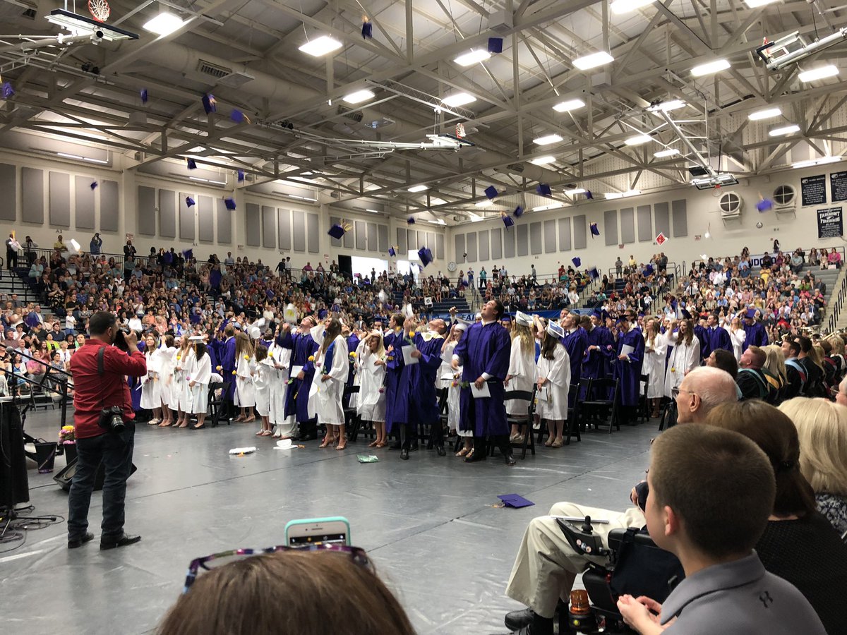 BellbrookBands's tweet photo. Congratulations to the Bellbrook High School Class of 2019! https://t.co/eyw24HLjqL