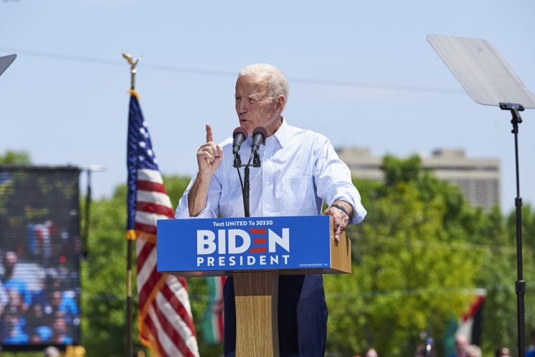 🚨Howie gives @JoeBiden a 2020 kickoff he’ll NEVER FORGET! Today Ben Franklin Parkway! 🚨⬇️ youtu.be/jH1_robG9Ss @KathyMicale @PGHowie2 @kelli_fustos @joenapoli7 @csthetruth @NoLongerIgnored @DiscourserES @Tiff_FitzHenry @Bella_deOlivera @BayleeB79 @FuctupMike @JackAgainski