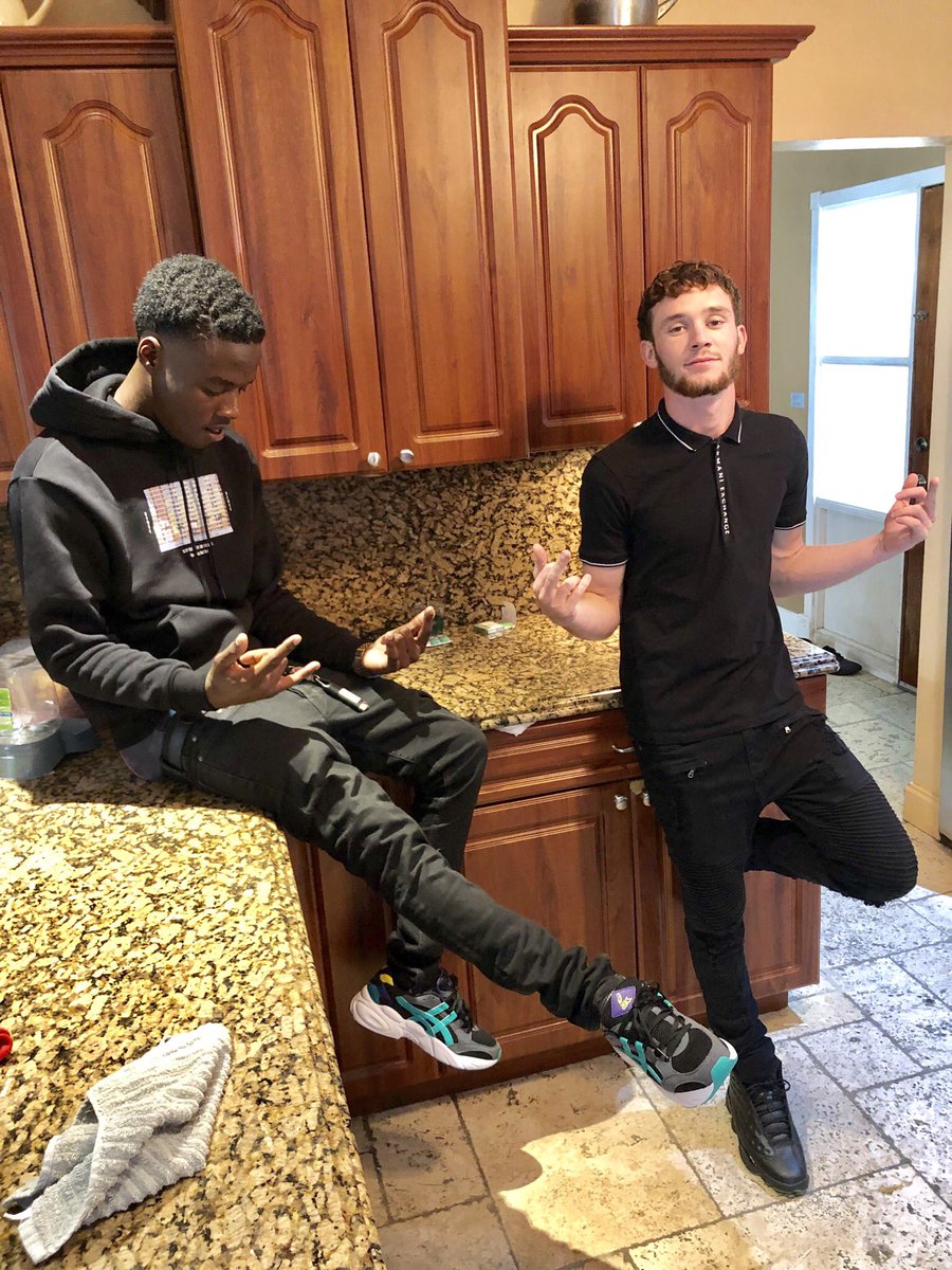 Lowson12_'s tweet image. My mud brother 🤝💉❗️
#RipZee #RipRell #RipMani