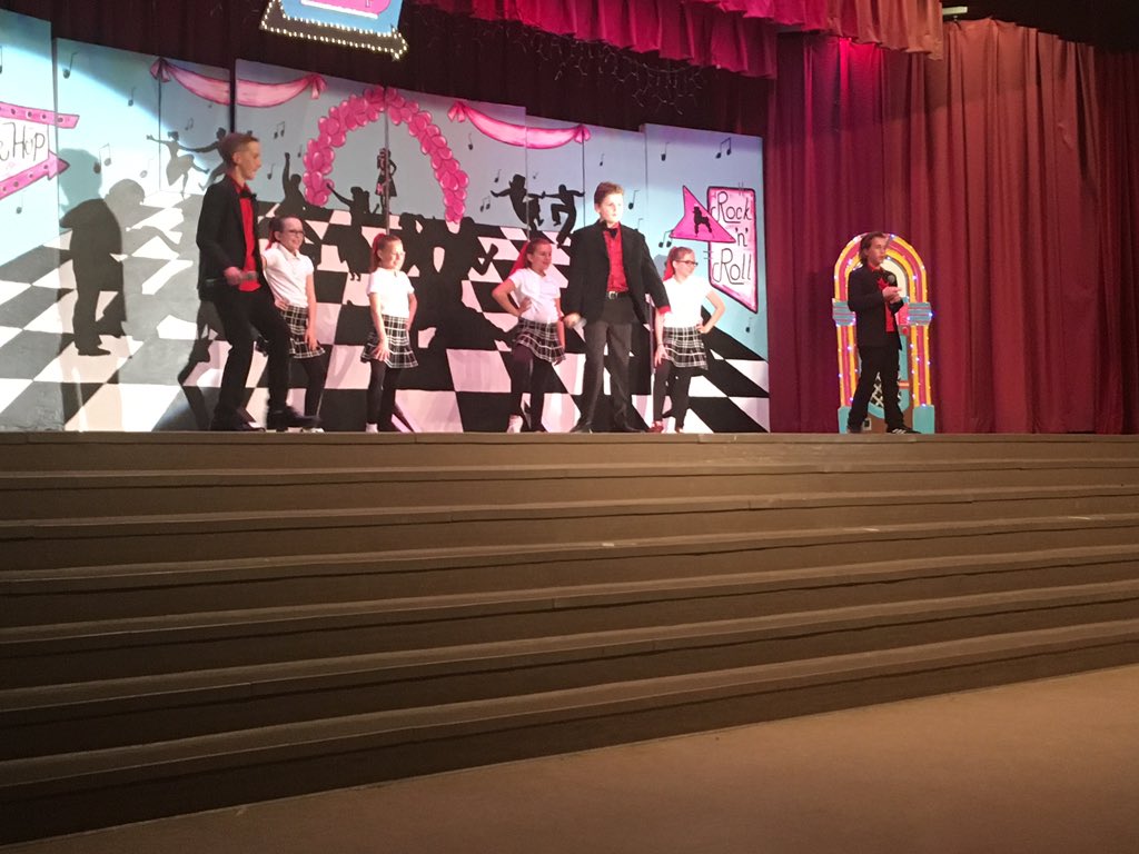 ShipChoiceAACPS's tweet photo. Mini Rock and Roll is here to stay! Johnny B Goode, Singin’ in the Rain, and Jamaica Fairwell! #AACPSAWESOME https://t.co/dcoMvhZXYn