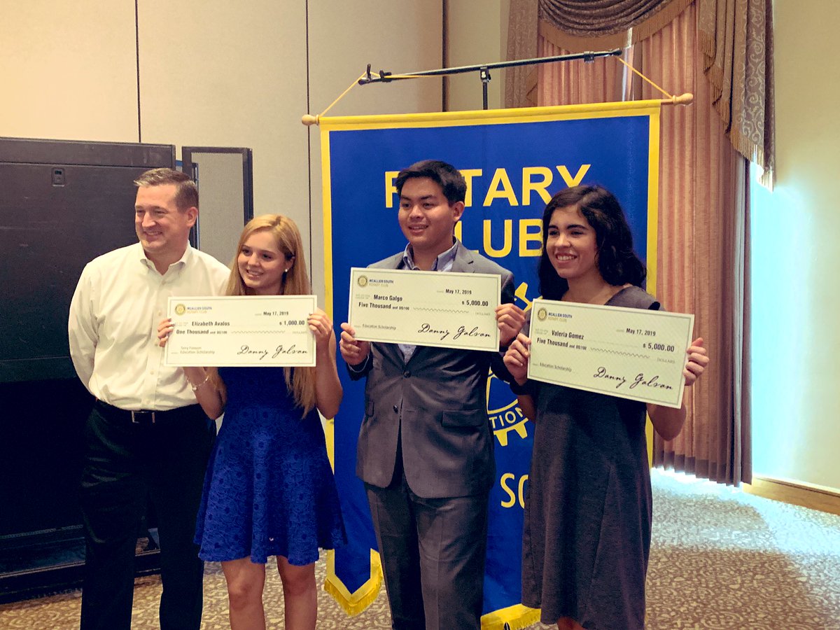 rowe_gocenter's tweet photo. Congratulations goes out to Marco Galgo, the recipient of a McAllen South Rotary Club scholarship worth $5,000. @Rowe006 @Rowe2019 @Rotary @rowe_interact @Rowe_NHS https://t.co/TTx8rwo2lk