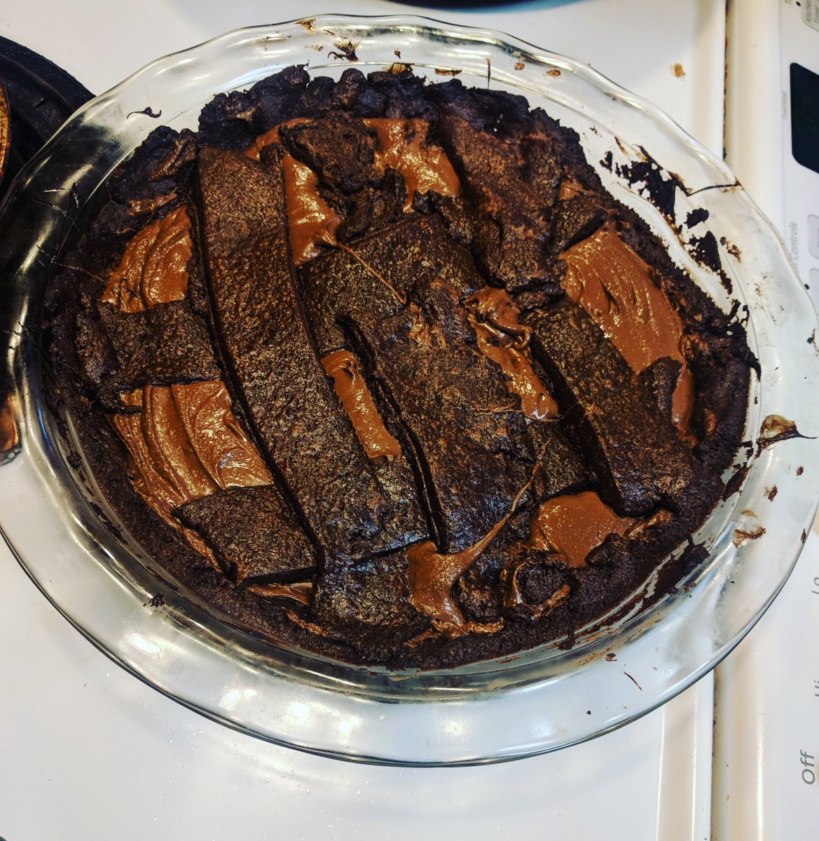 PaigeEtheridge1's tweet photo. #Pastafroladenutella proves to be a success. Creamy @NutellaUSA with chocolate and citrus burst. Recipe courtesy of @ParnellChef 

#nutella #pastafrola #heyp #parnellthechef #argetinedessert #dessert #chocolatedessert #hazelnut #argentina https://t.co/7QmLhJI7wD