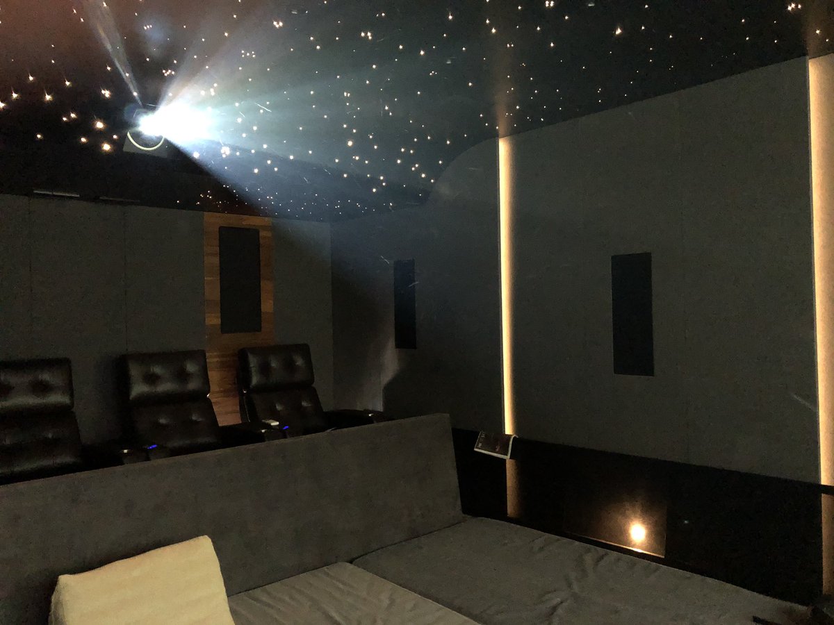 cosmic_info's tweet photo. #smarthome #fibaroindia #fibaroglobal #homeautomation #homeautomation #fiber #fiberoptic #cosmictechnosolution #innovation #architecture #lightingdesign #lightcontrol #luxuryhomes #hometheater #barco #theatre #cinemainhouse #amplifiers #stromaudio #barcoprojector #cinemascope https://t.co/ntPTvxPrOx