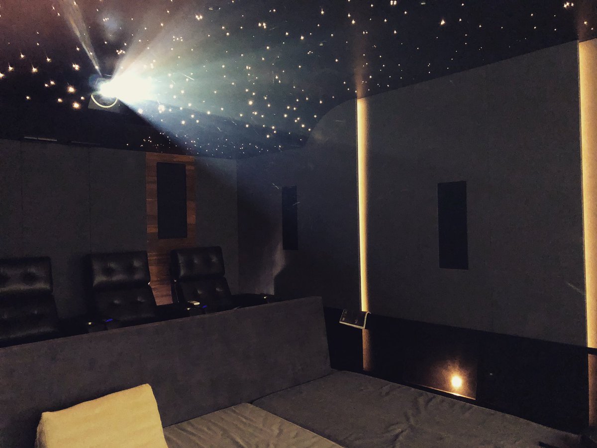 cosmic_info's tweet photo. #smarthome #fibaroindia #fibaroglobal #homeautomation #homeautomation #fiber #fiberoptic #cosmictechnosolution #innovation #architecture #lightingdesign #lightcontrol #luxuryhomes #hometheater #barco #theatre #cinemainhouse #amplifiers #stromaudio #barcoprojector #cinemascope https://t.co/ntPTvxPrOx