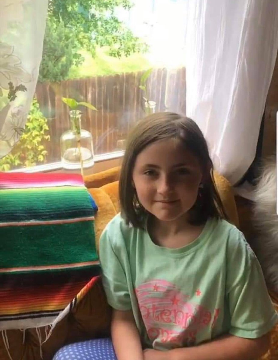 #PleaseShare 

This is the shirt  #SalemSabatka was wearing when she was abducted.